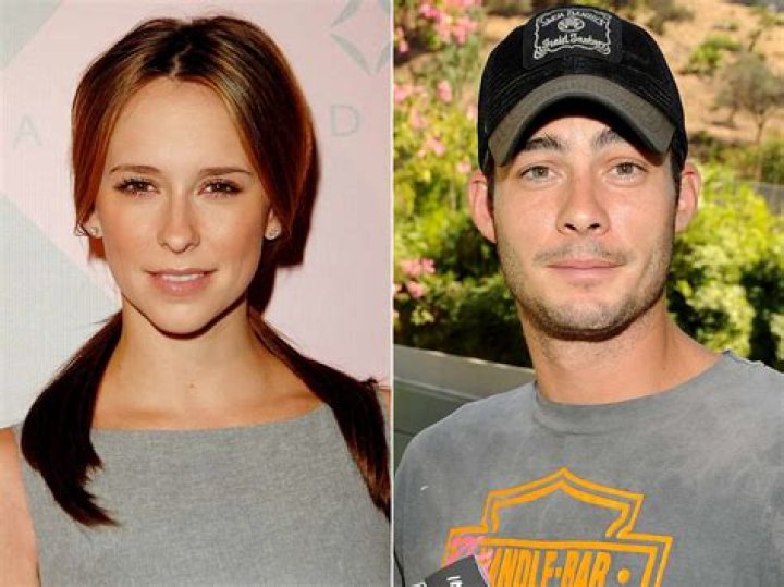 Ultimate Guide: Jennifer Love Hewitt's Client List Husband Revealed