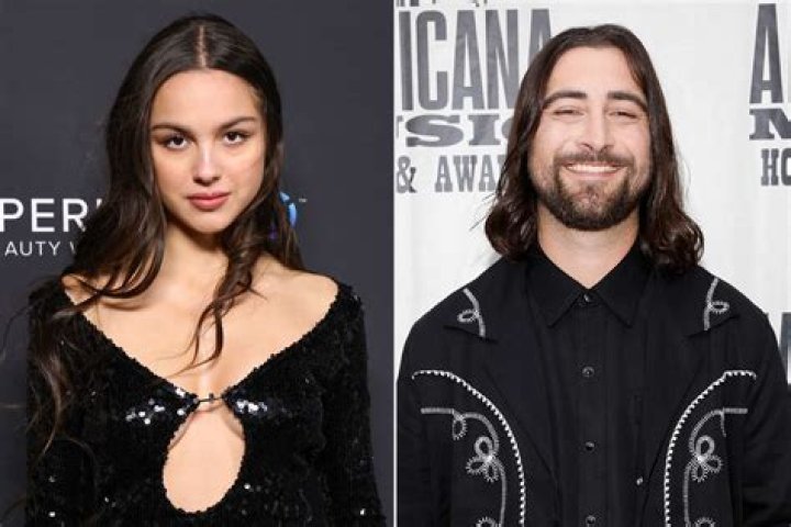 Noah Kahan's Siblinghood: Does The Singer Have A Sister?