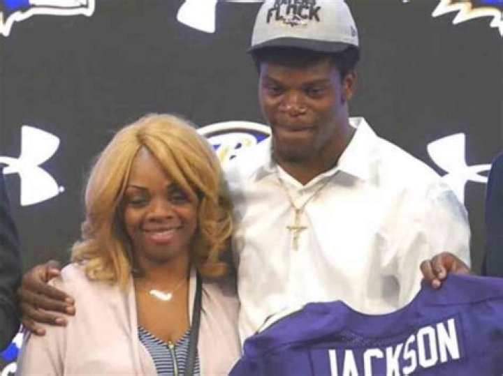Felicia Jones And Lamar Jackson: Exploring Their Relationship