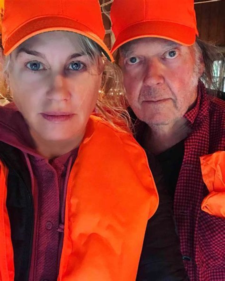 How Old Are Daryl Hannah And Neil Young: Unveiling Their Age Gap