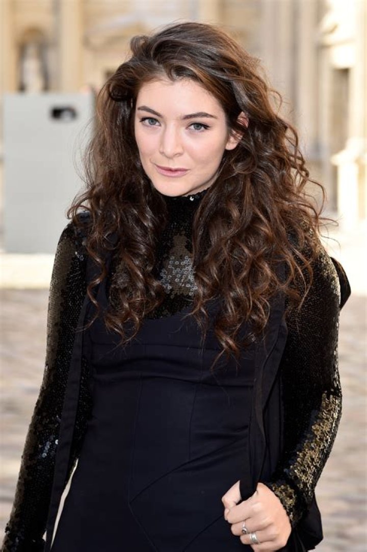 Uncovering Lorde's Sexuality: Examining The Evidence