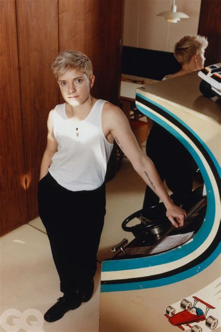 Is Mae Martin transgender?