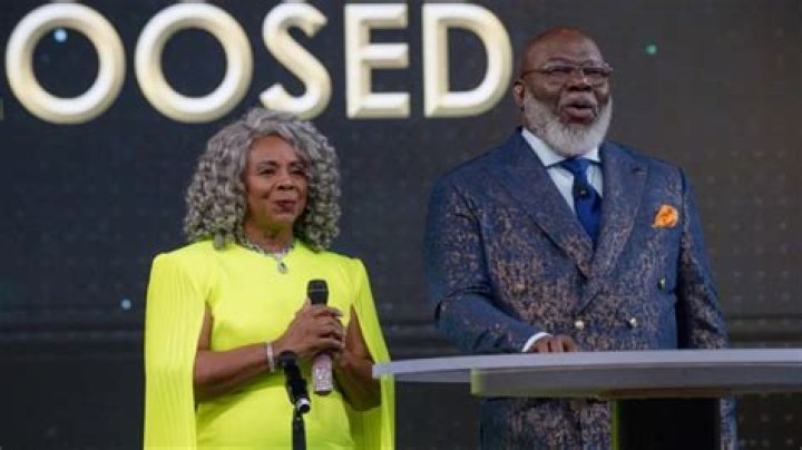 Definitive Guide: Is TD Jakes Still With His Wife?