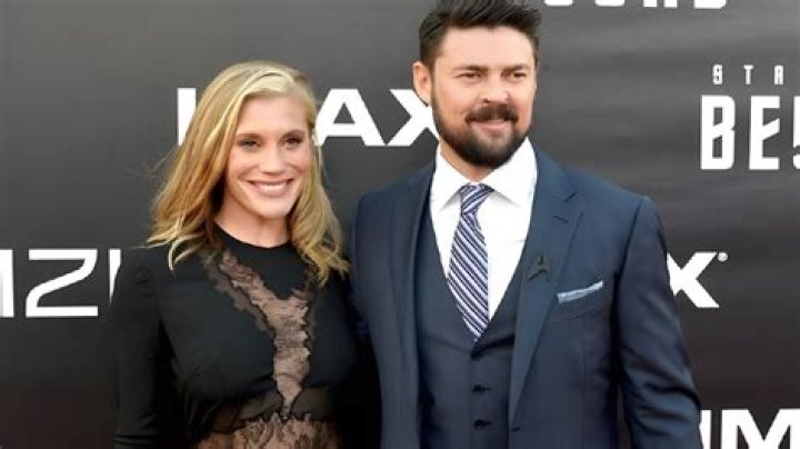 Karl Urban's German Girlfriend: The Truth Revealed In 2024