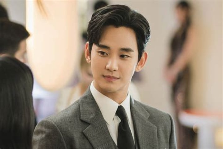 Kim Soon Hyun's Dating Life: Unveiling His Secret Sweetheart