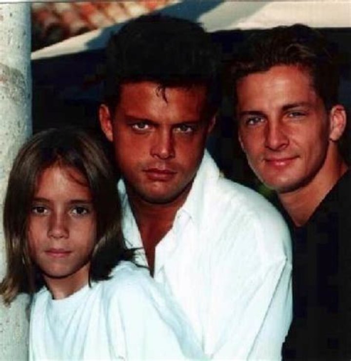 The Ultimate Guide To Luis Miguel's Brothers And Sisters