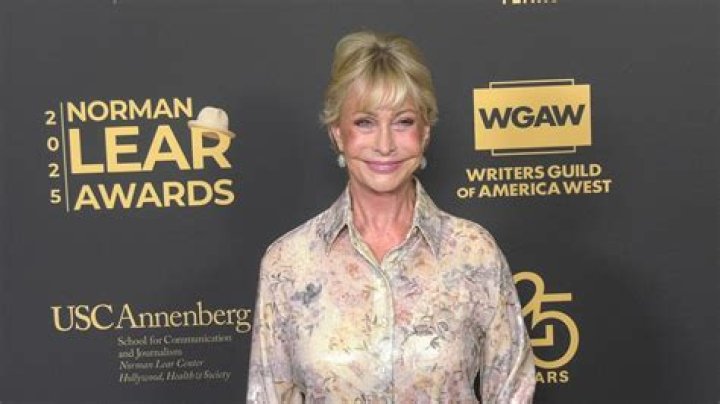 Lyn Lear: A Renowned Authority In The Digital Landscape