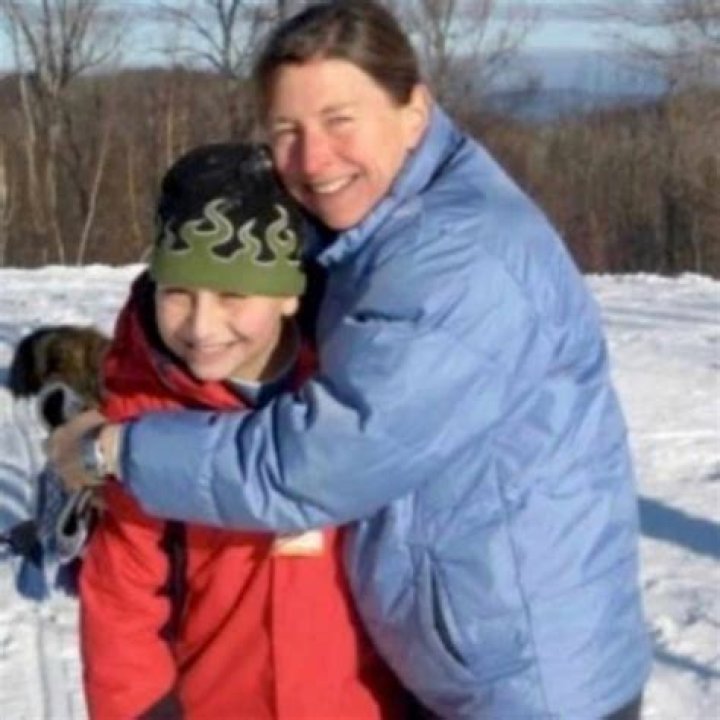 Noah Kahan And His Father: A Deep Dive Into Family Ties